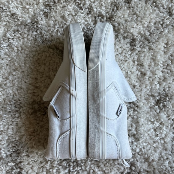 white vans - Picture 4 of 5